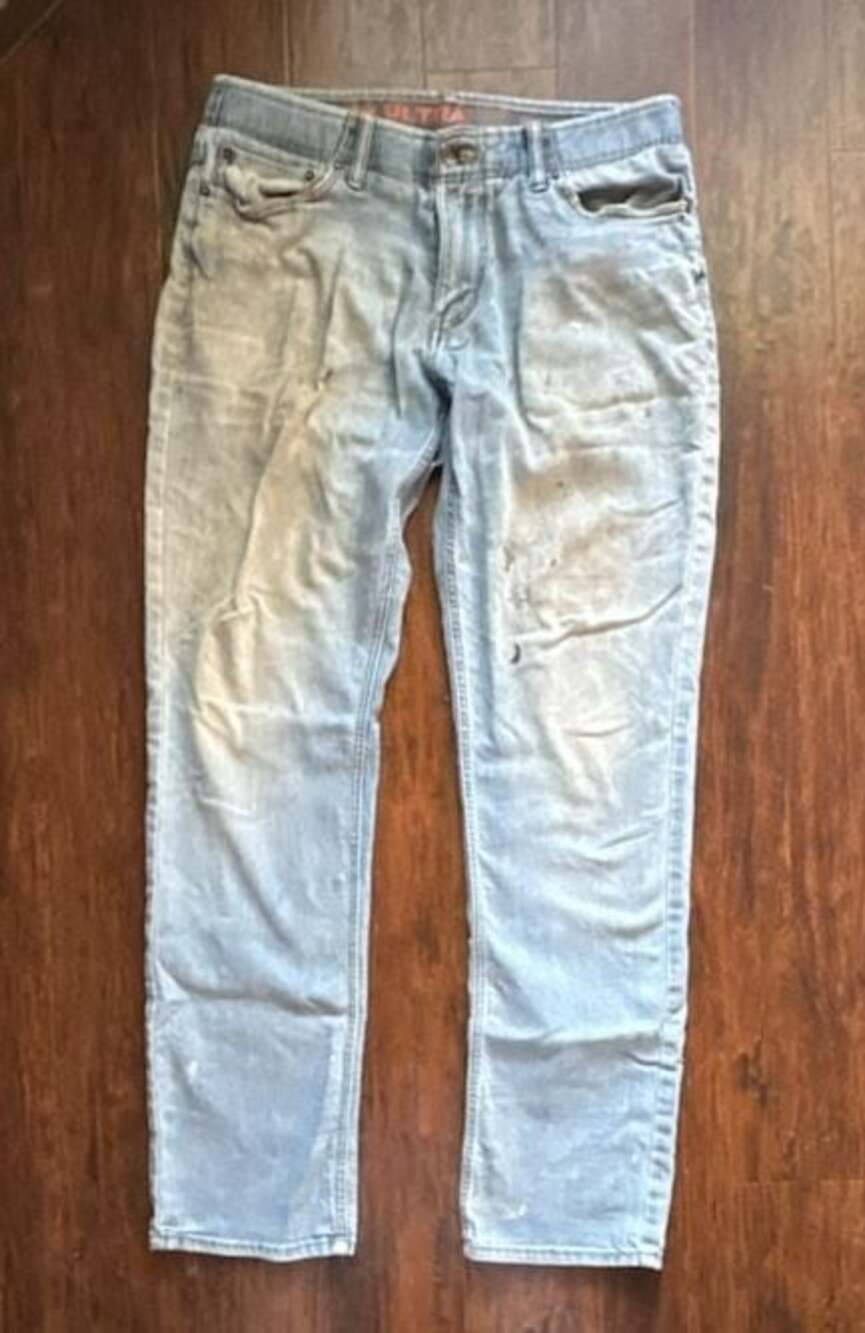 Urban Pipeline Ultra Flex Straight Leg Light Wash Distressed Denim Jeans Size 30